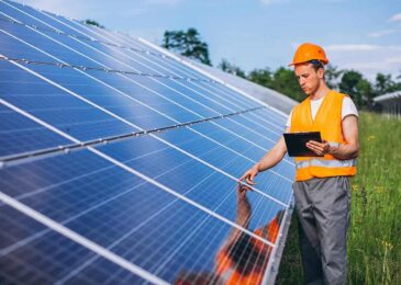 How To Select The Right Solar Controller For Your Business?